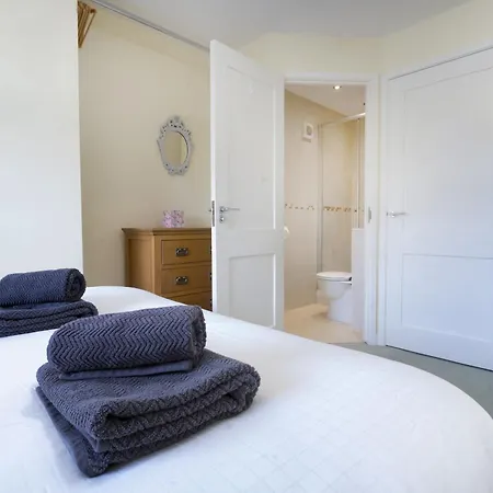 22 Thrang Brow - Langdale Valley *